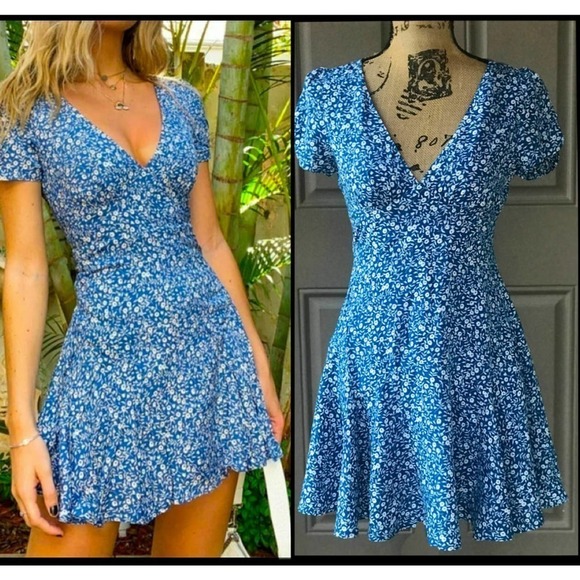 Princess Polly Dresses & Skirts - Princess Polly The Sting Short Mini Dress Blue Floral Size 12